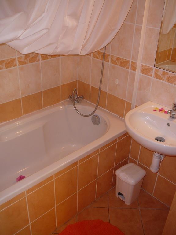 La Ferme De Sissi Apartment Smrzice Ruang foto